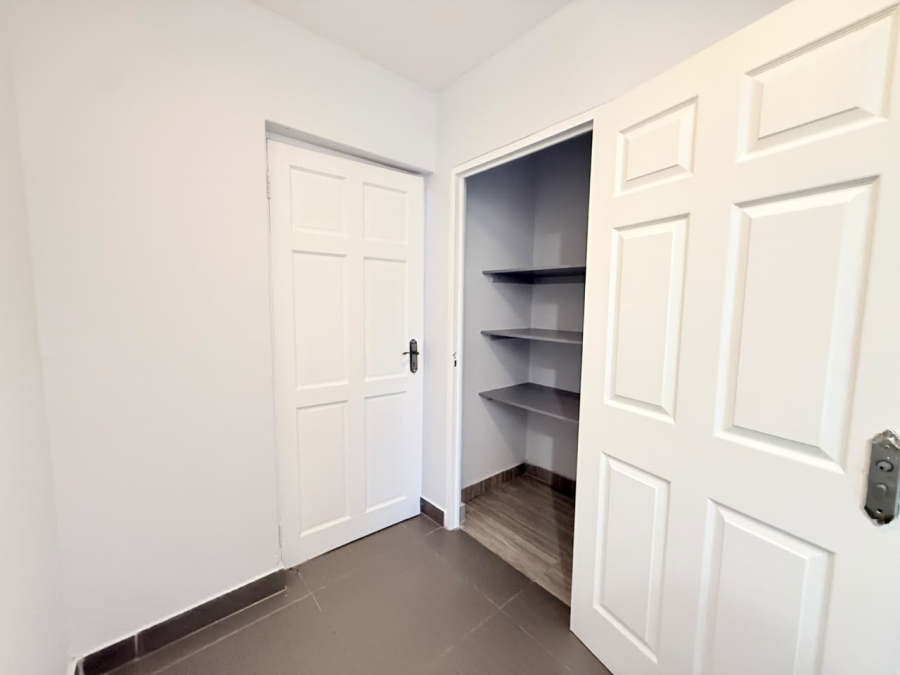 2 Bedroom Property for Sale in Parklands North Western Cape